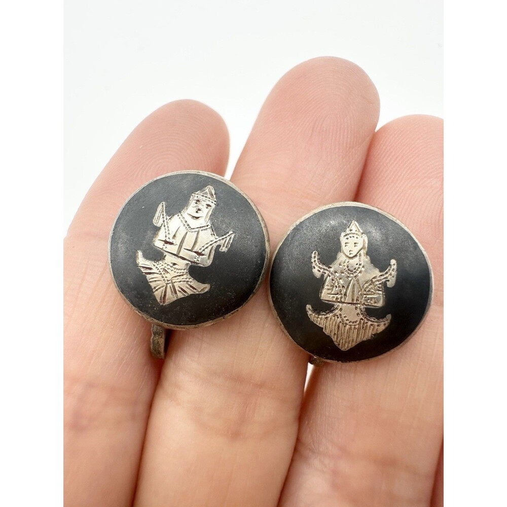 Vintage Siam Sterling Silver Black Enamel Shield Screw Back Earrings